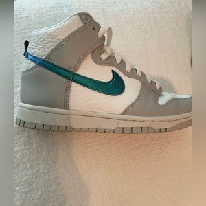 Women’s Nike Dunk High